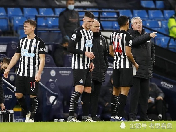  纽卡斯尔联边锋独舞，单骑闯关完成长途奔袭