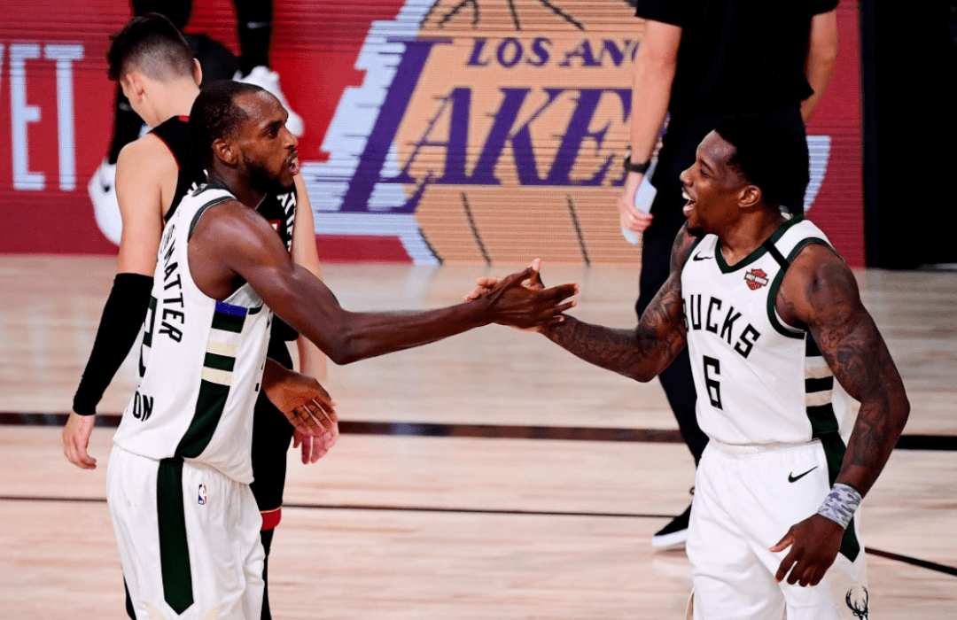  雄鹿字母哥轰下三双，客场力克热火稳居榜首